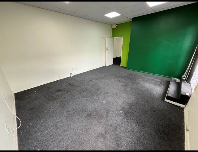 88M² OFFICE TO LET IN PAARDEN EILAND
